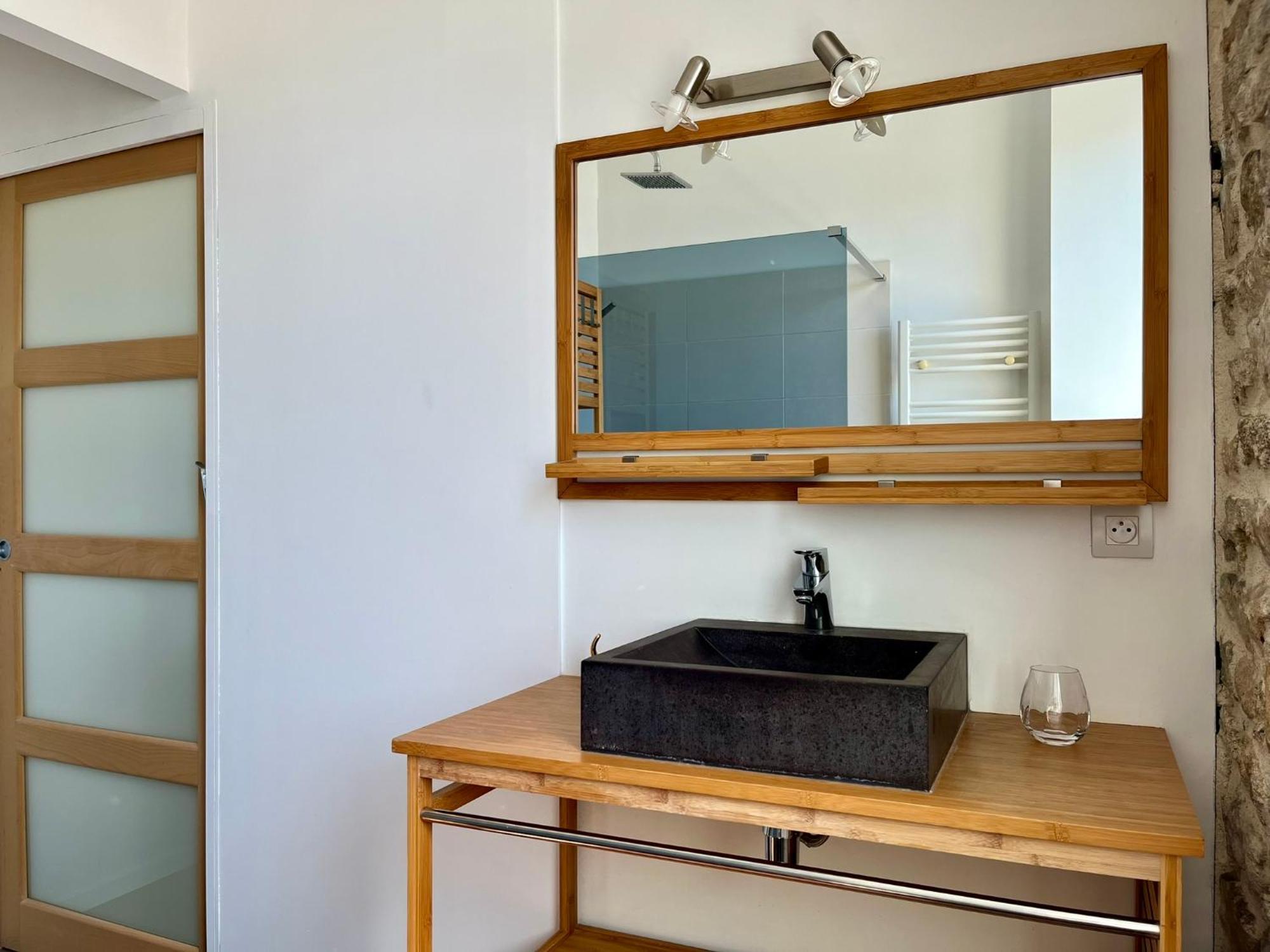 Etang Au Duc Apartamento